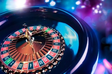 tauge88 app interface showing live-dealer tables and sportsbook markets on mobile